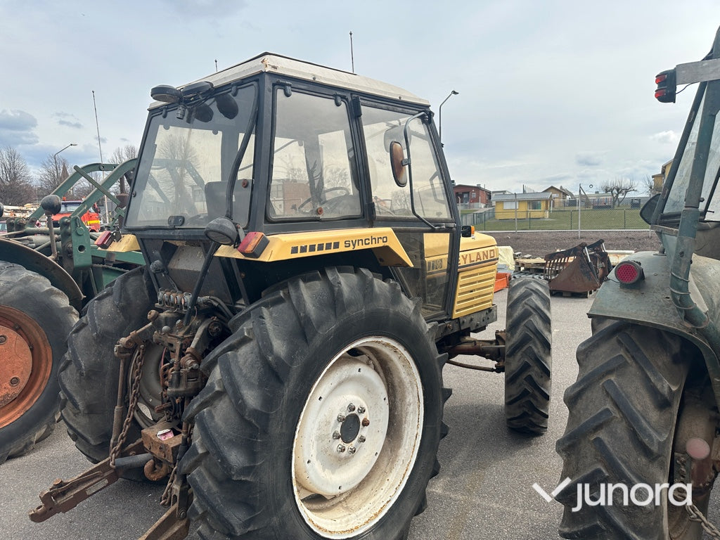Traktor - Leyland 704 4 WD
