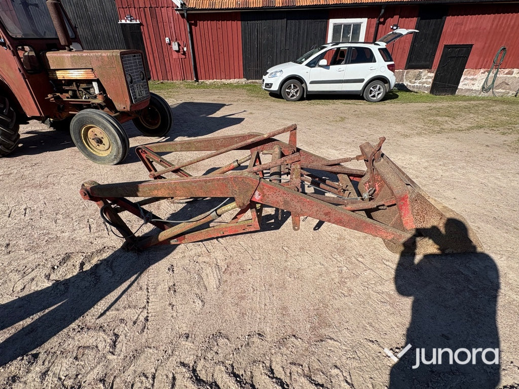 Traktor - Mc Cormick, Intern 523 D