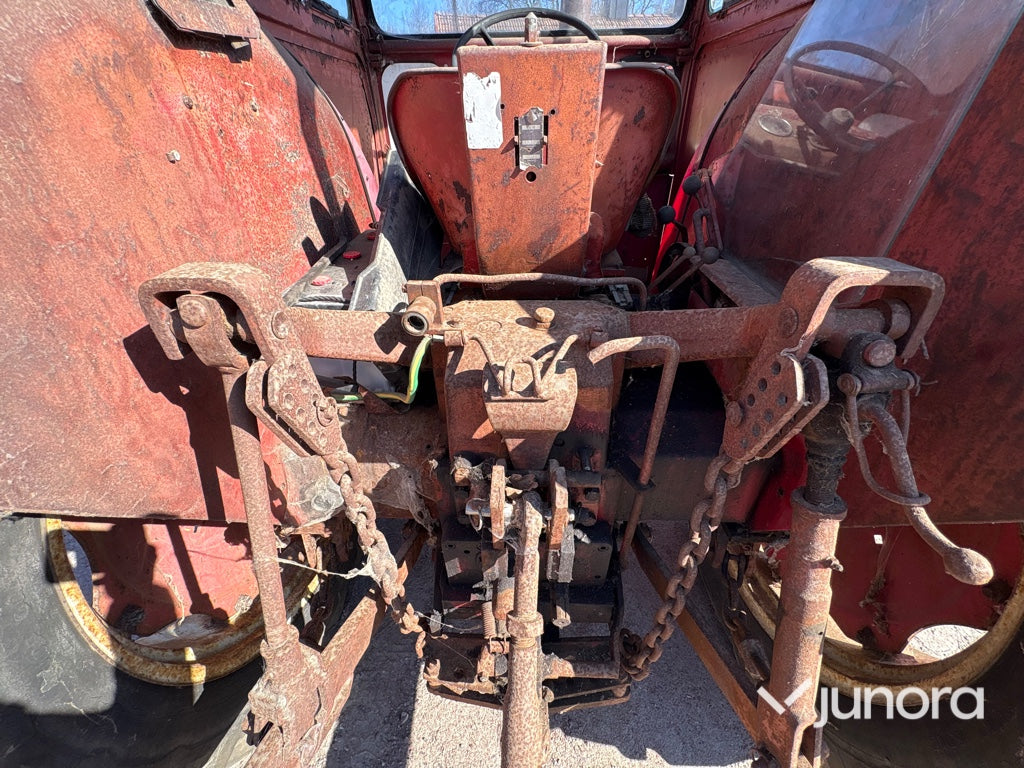 Traktor - Mc Cormick, Intern 523 D