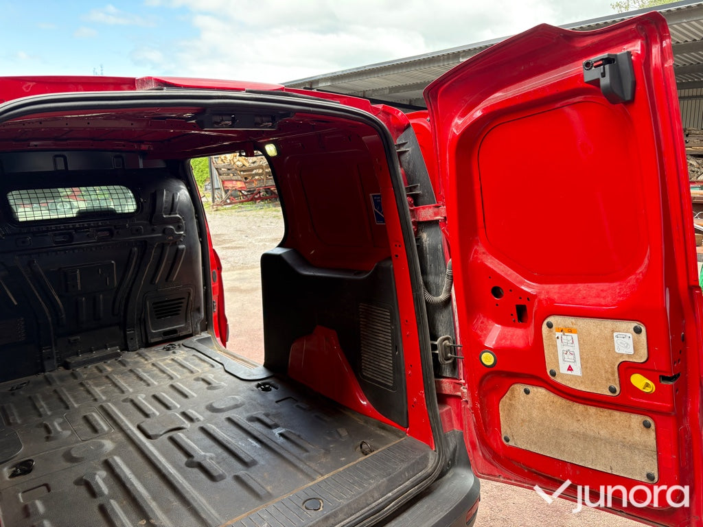 Ford Transit - Connect 2015 | Diesel | AC | Drag