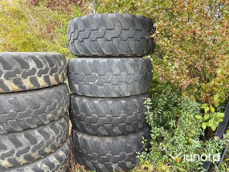 Däck på fälg till hjullastare, Dunlop 405/70R18