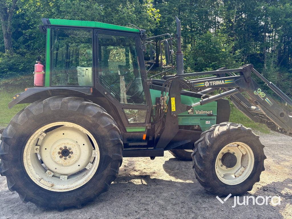 Traktor med lastare - Valmet 665-4, Trima 340