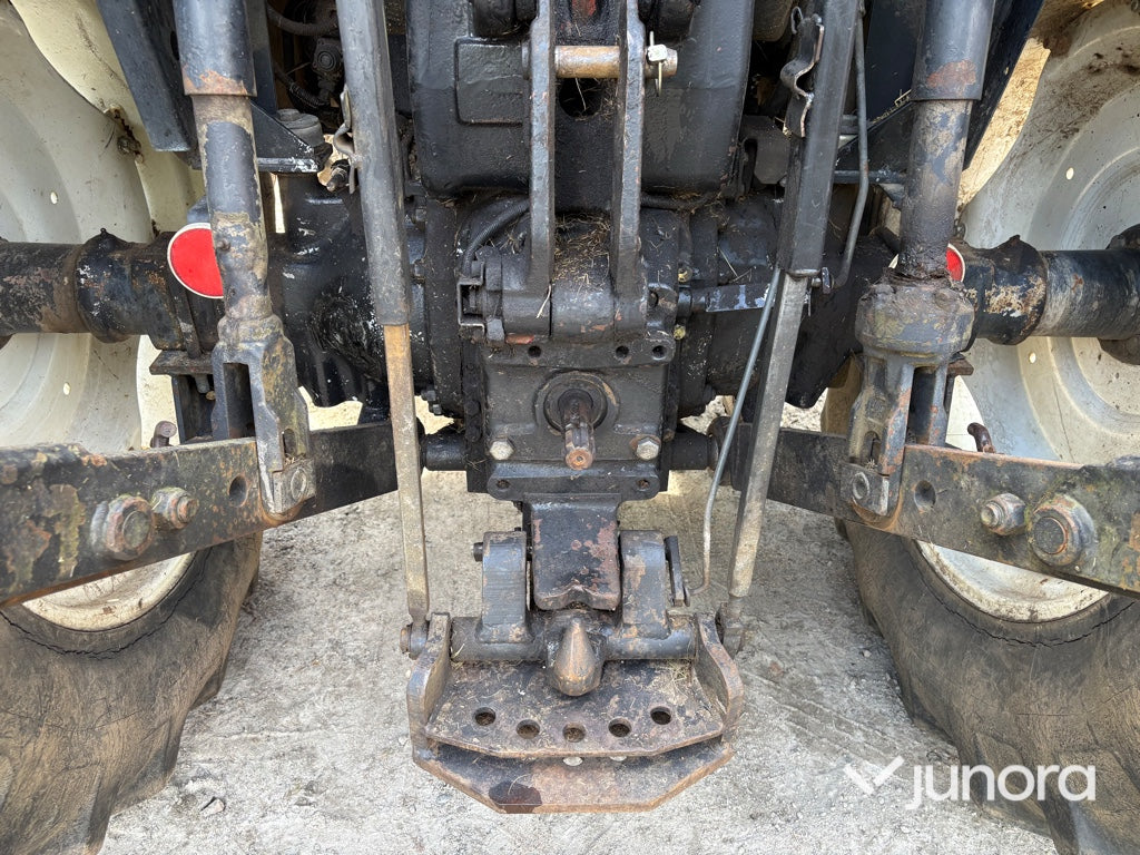Traktor med lastare - Valmet 665-4, Trima 340