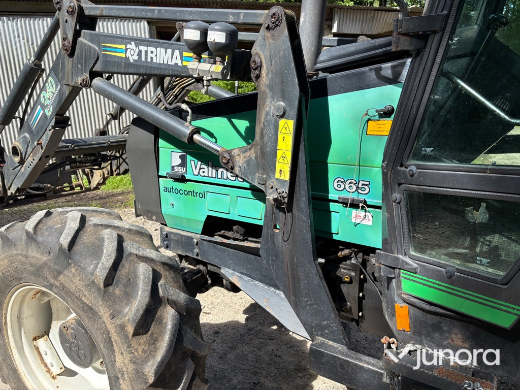 Traktor med lastare - Valmet 665-4, Trima 340