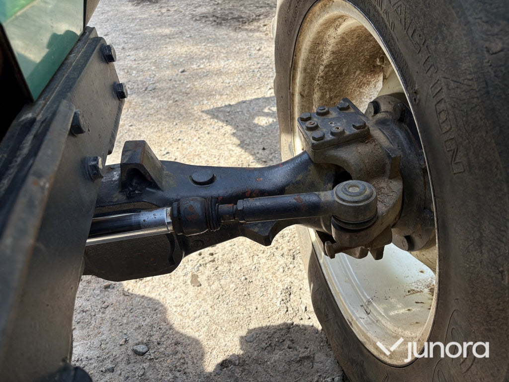 Traktor med lastare - Valmet 665-4, Trima 340