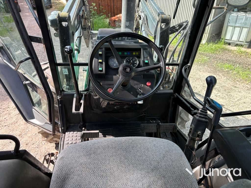 Traktor med lastare - Valmet 665-4, Trima 340