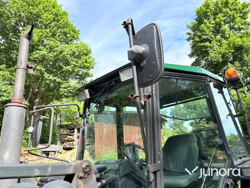 Traktor med lastare - Valmet 665-4, Trima 340