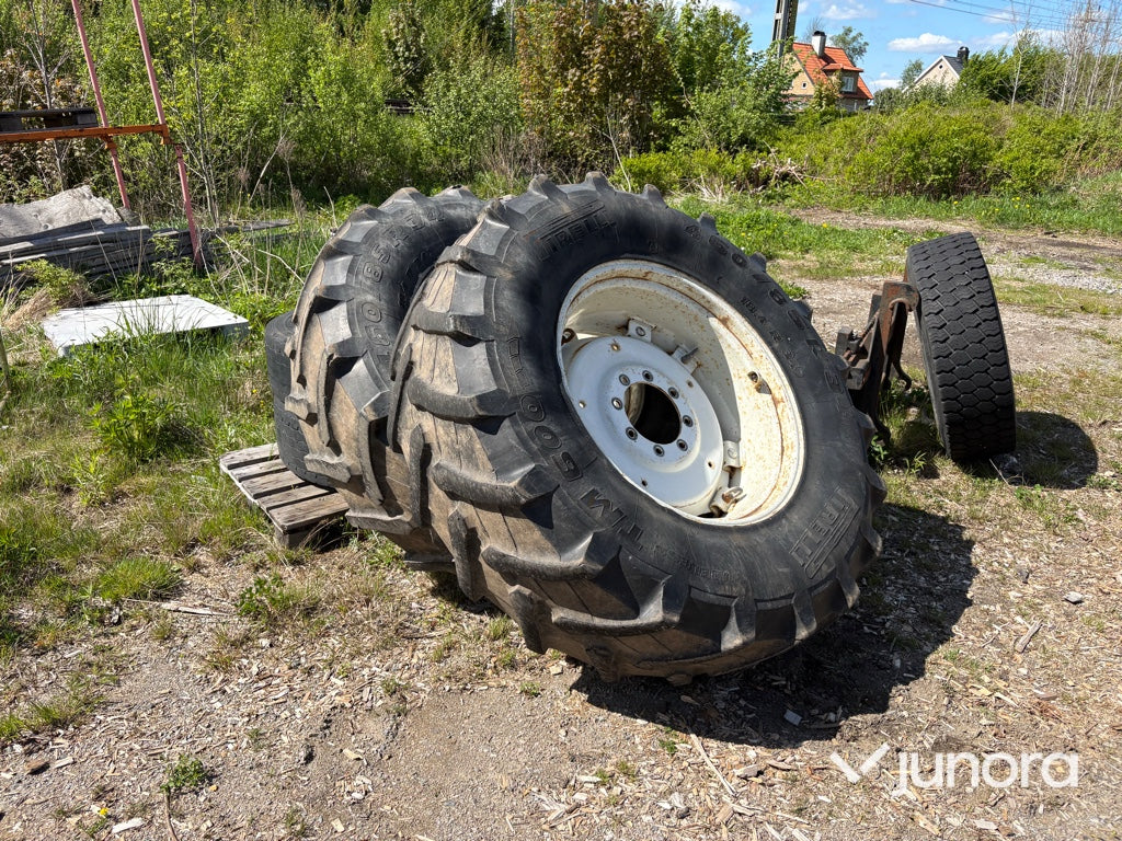 Traktordäck med fälg- 460/85 R34