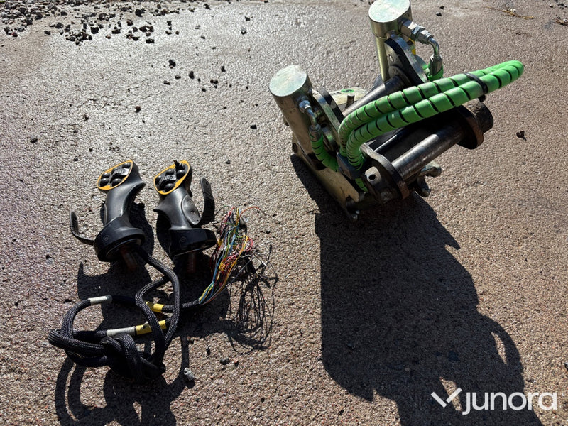 Steelwrist tiltrotator snabbfäste med Engcon spakar