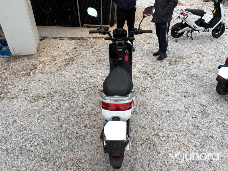 Moped - LVNENG S4-W