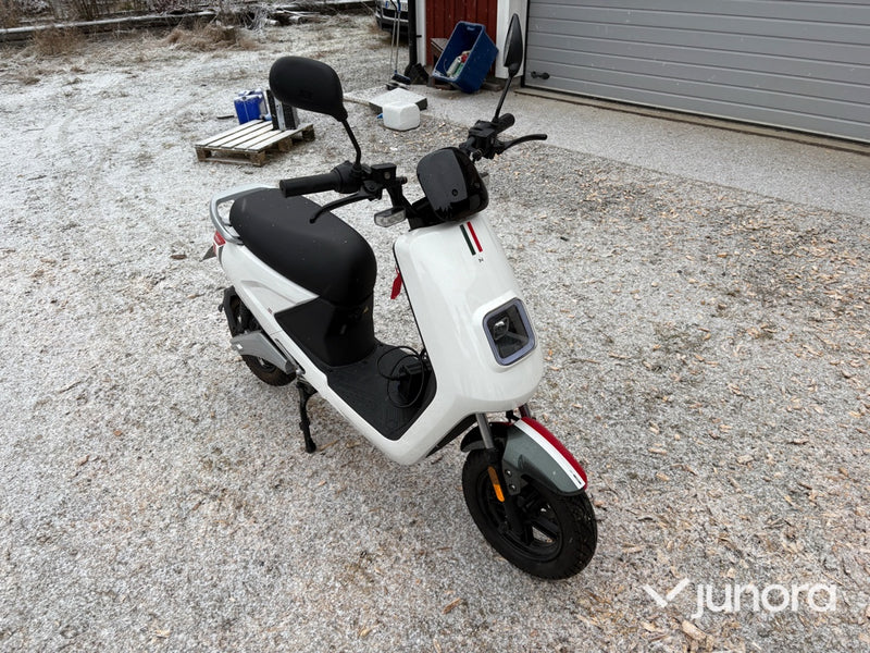 Moped - LVNENG S4-W