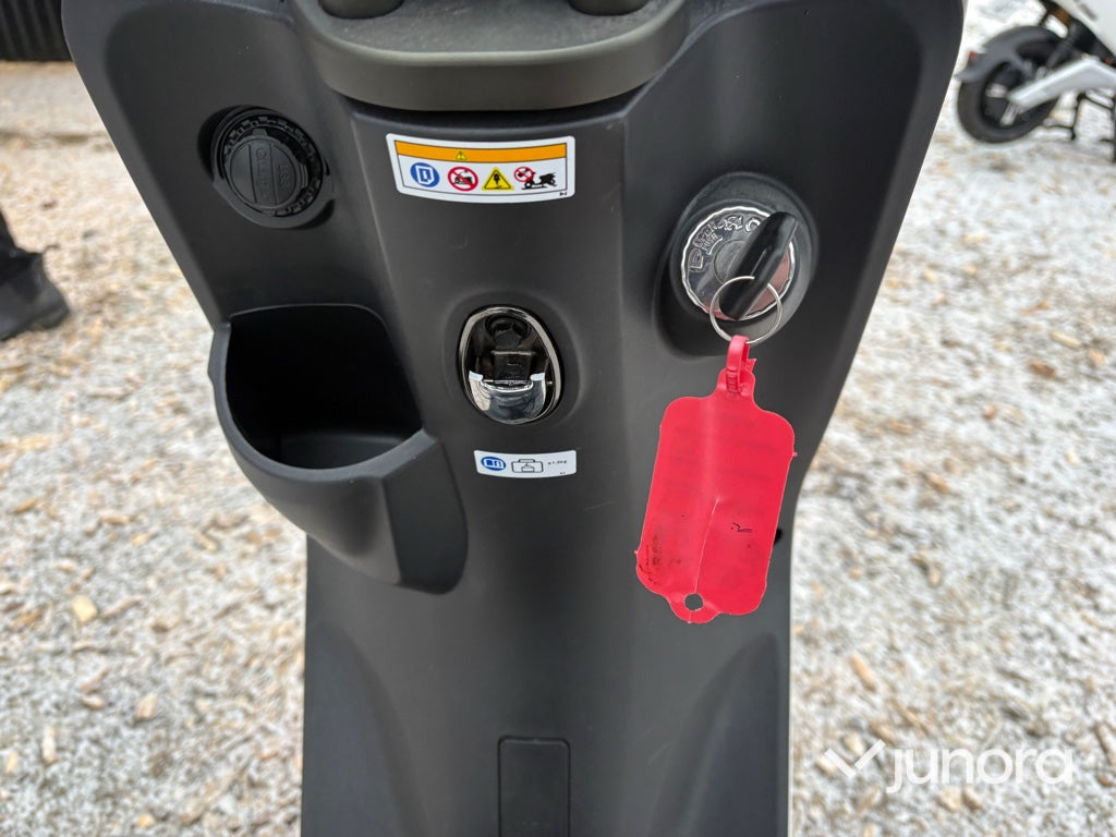 Moped - LVNENG S4-W
