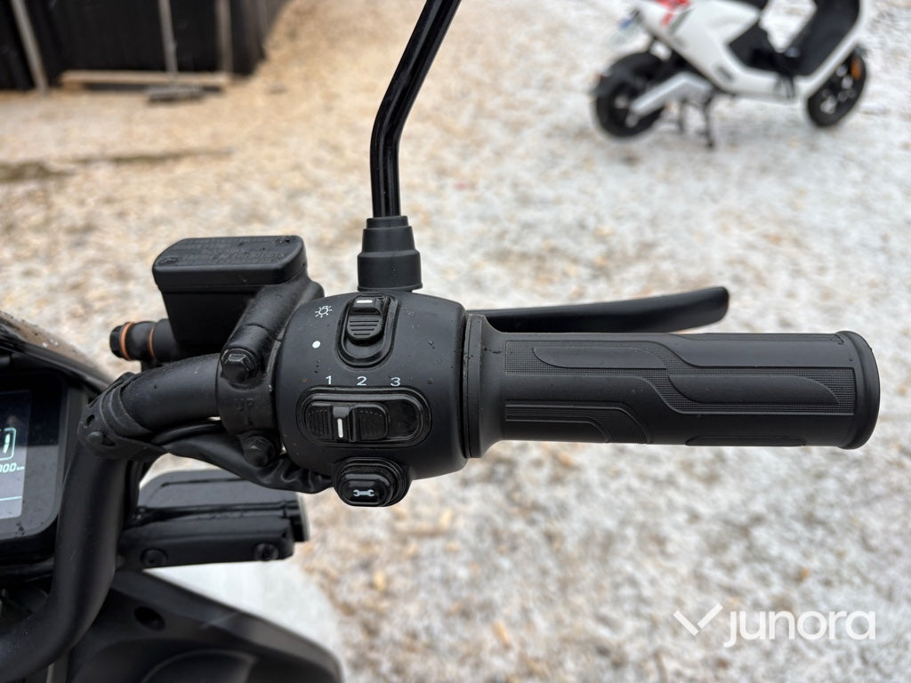 Moped - LVNENG S4-W