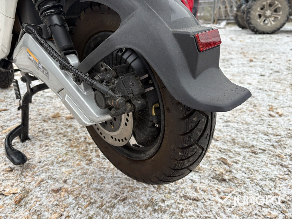 Moped - LVNENG S4-W