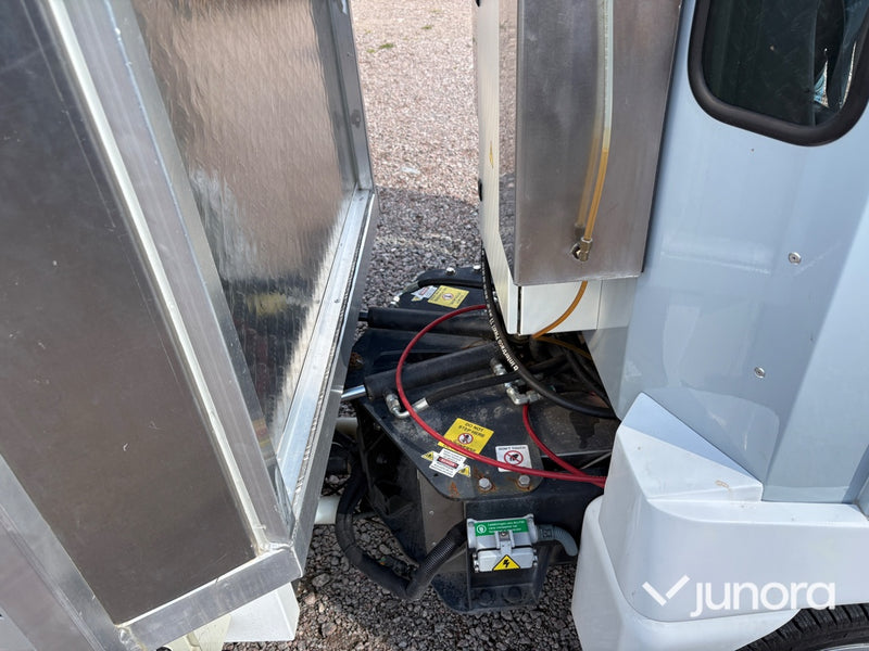 El Lastbil - Aton World, World Engineering