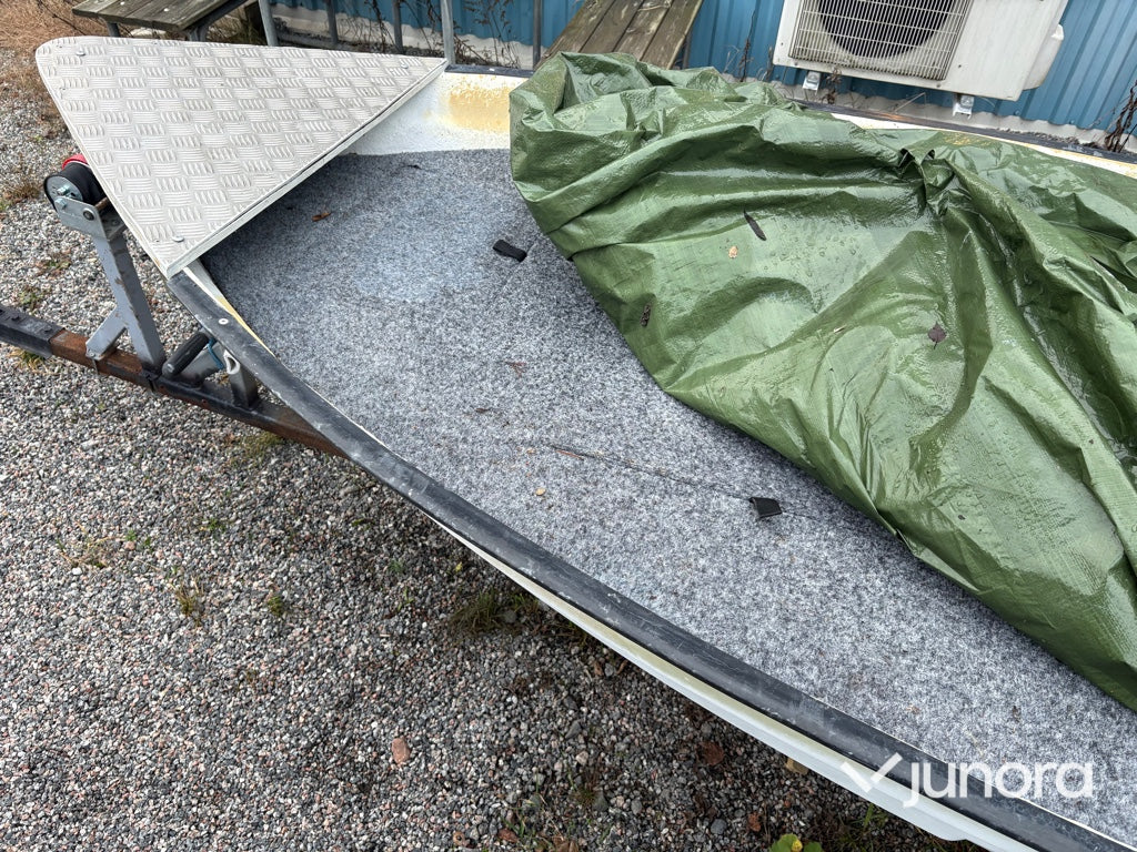 Båt med trailer - 5 m
