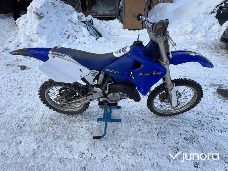 Cross - Yamaha YZ 125 2001