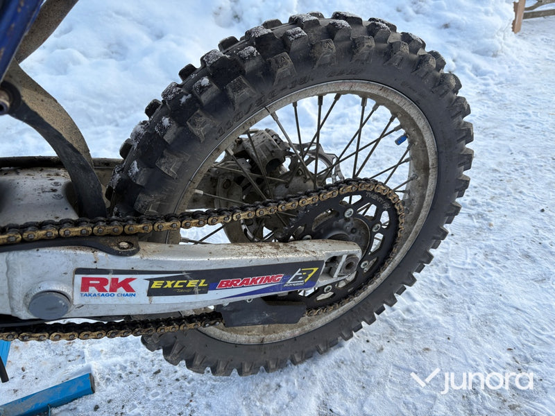 Cross - Yamaha YZ 125 2001