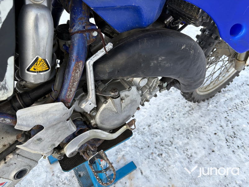 Cross - Yamaha YZ 125 2001