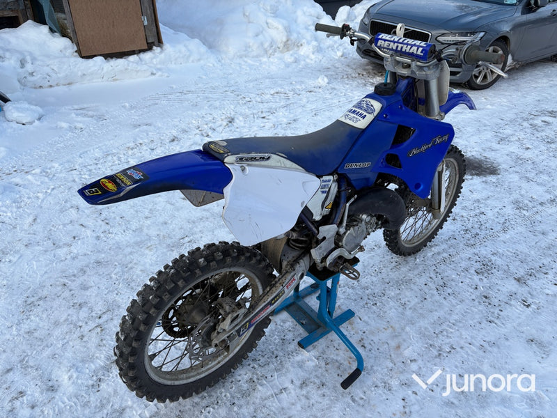 Cross - Yamaha YZ 125 2001