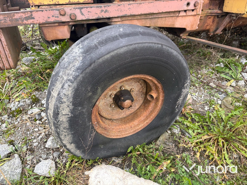 Traktor - Valmet 703