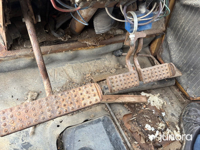 Traktor - Valmet 703