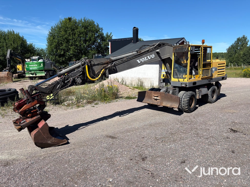 Hjulgrävare - Volvo EW200