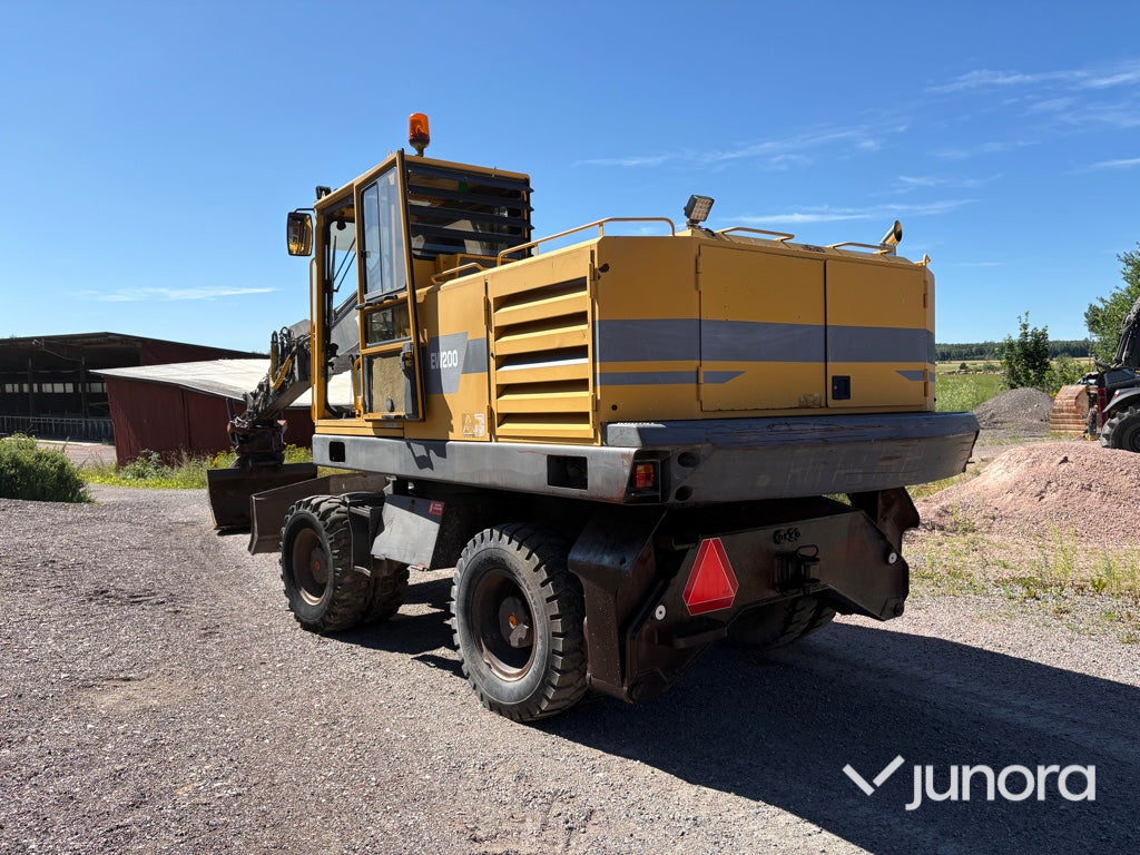 Hjulgrävare - Volvo EW200