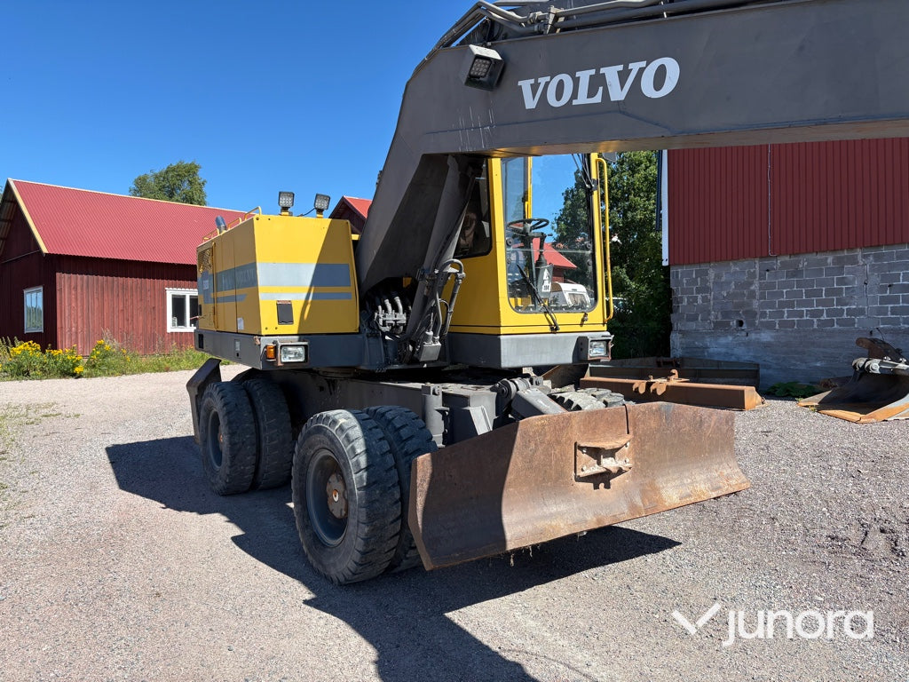 Hjulgrävare - Volvo EW200