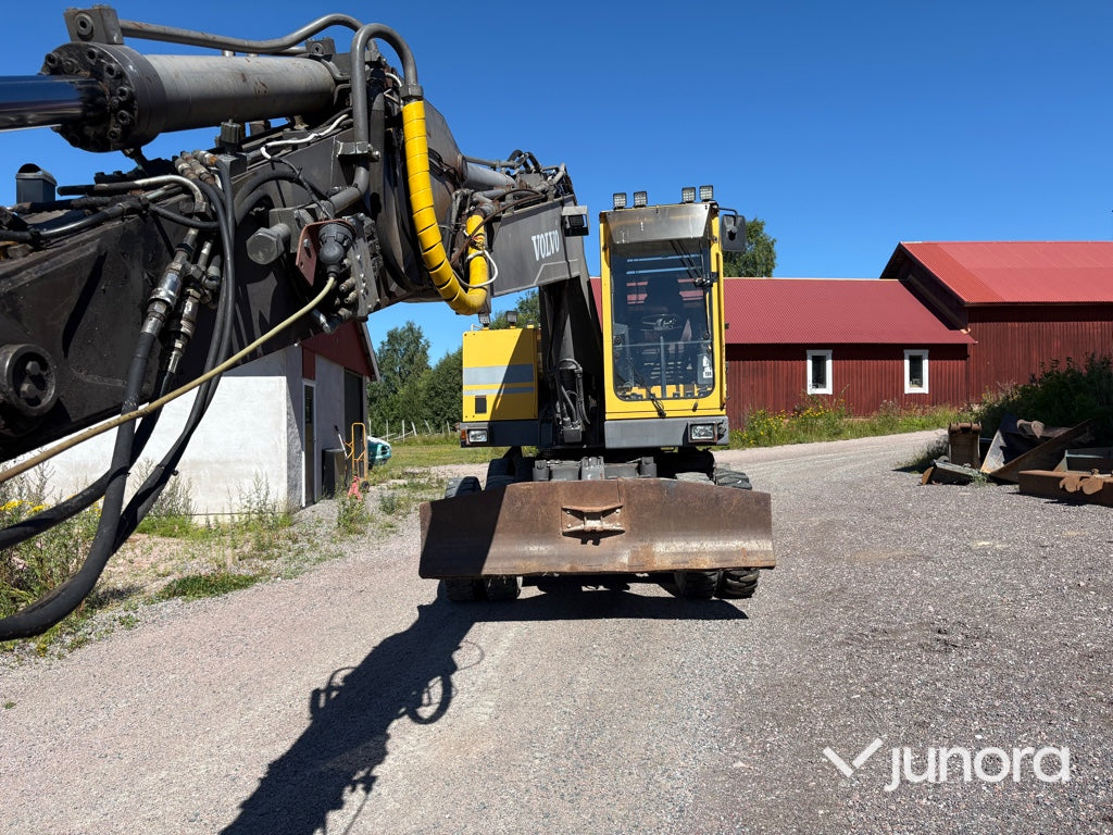Hjulgrävare - Volvo EW200