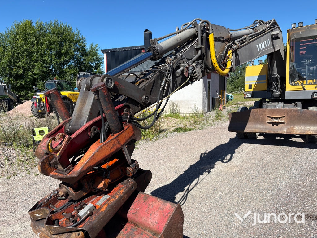 Hjulgrävare - Volvo EW200