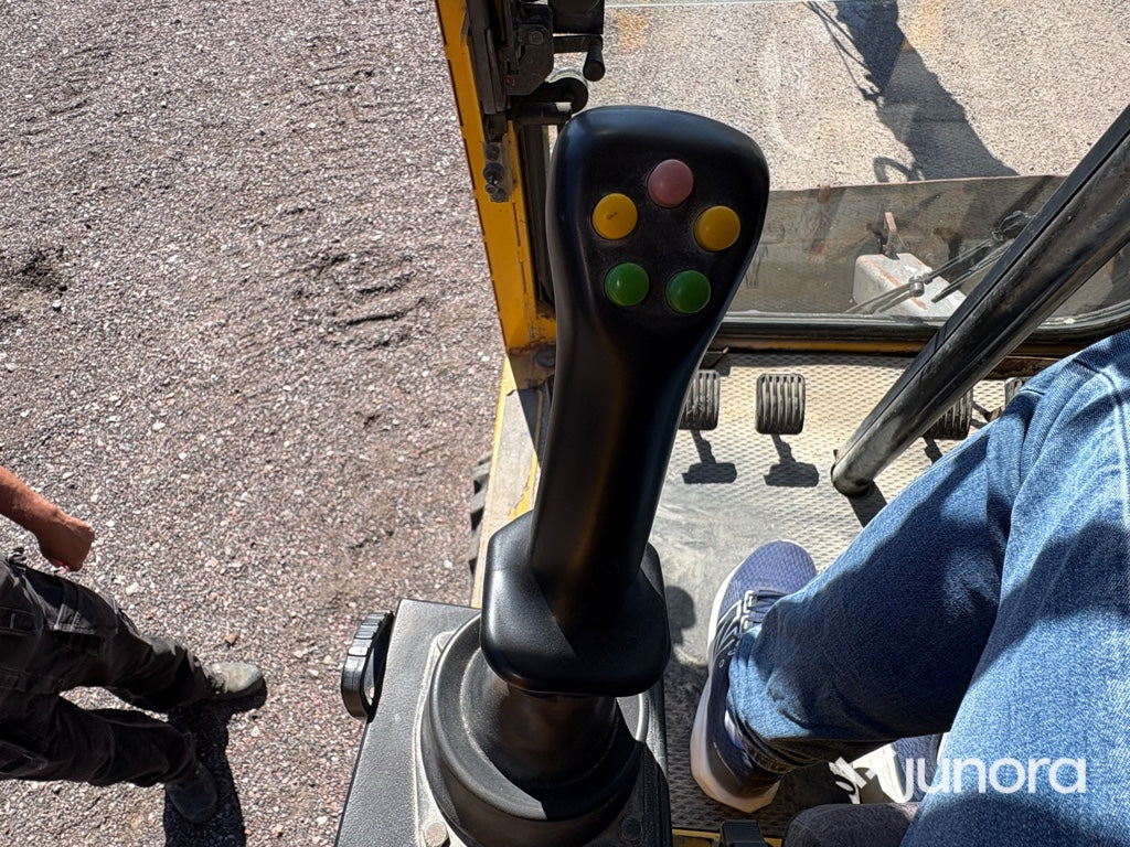 Hjulgrävare - Volvo EW200
