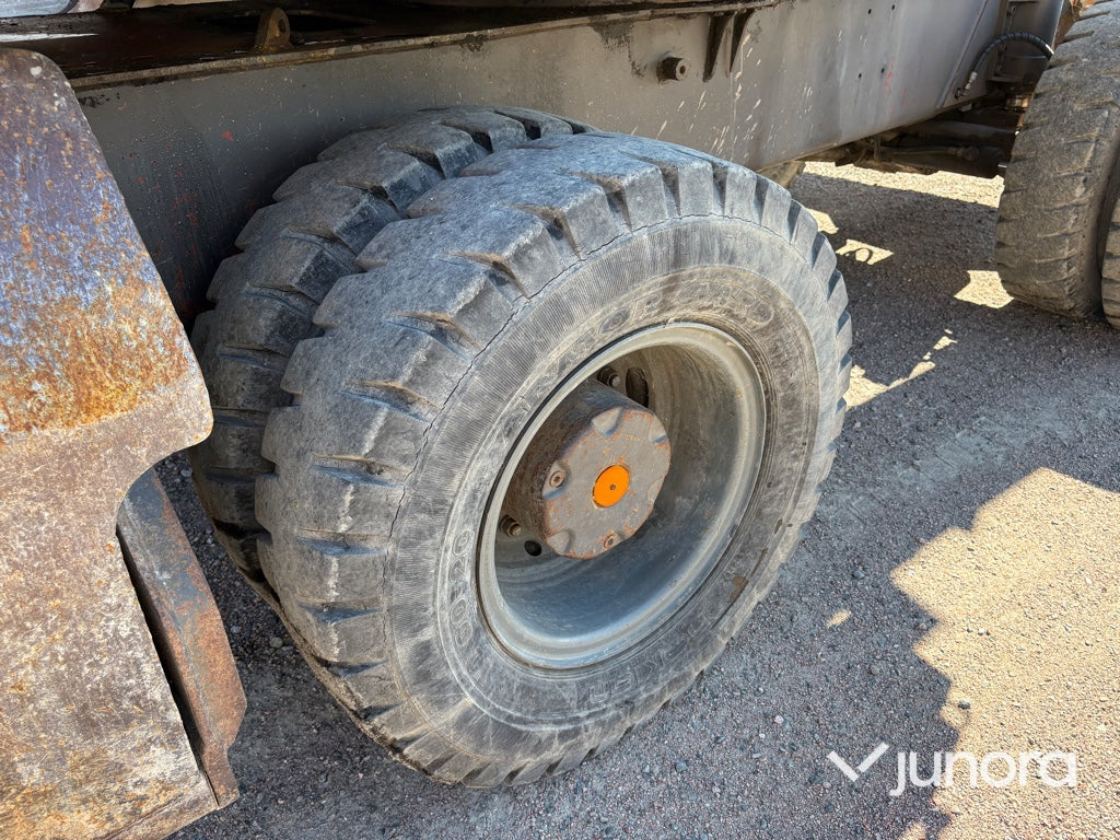 Hjulgrävare - Volvo EW200