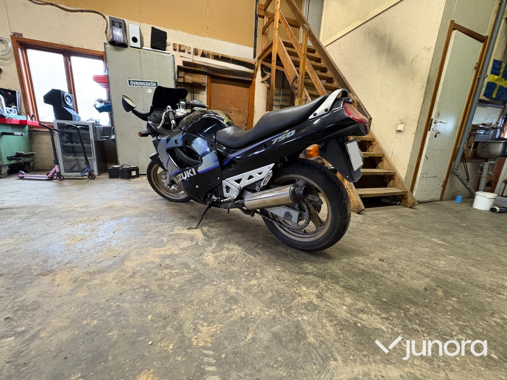 Motorcykel - Suzuki, GSX 750 F