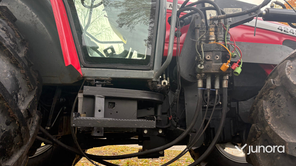 Traktor - Massey Ferguson, 4245