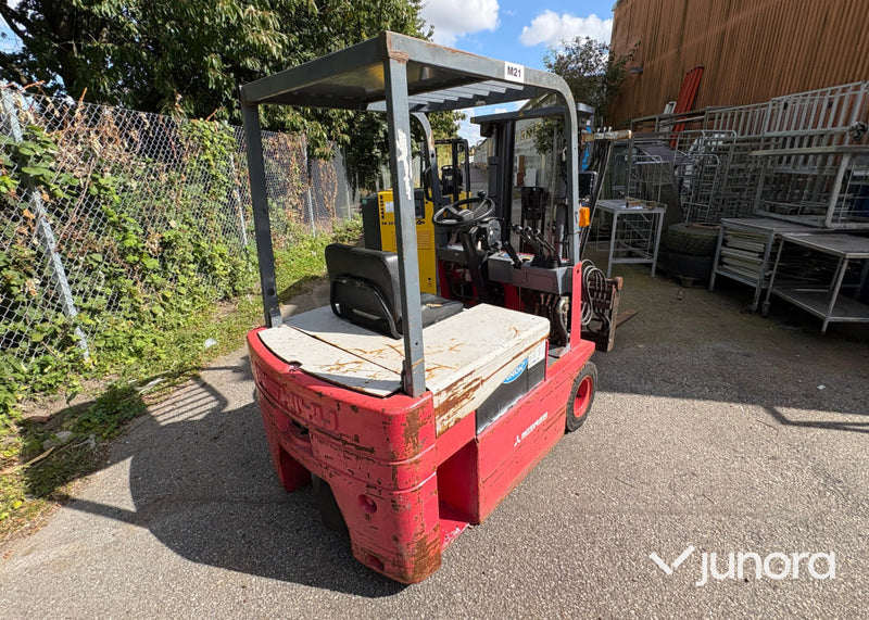 Gaffeltruck Nichiyu (2)