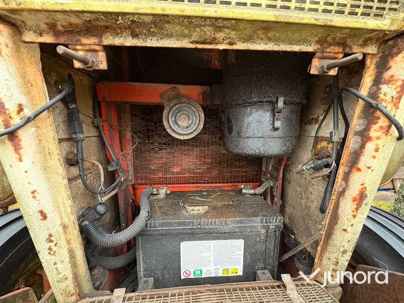 Traktor – David Brown 996, diesel, 2WD