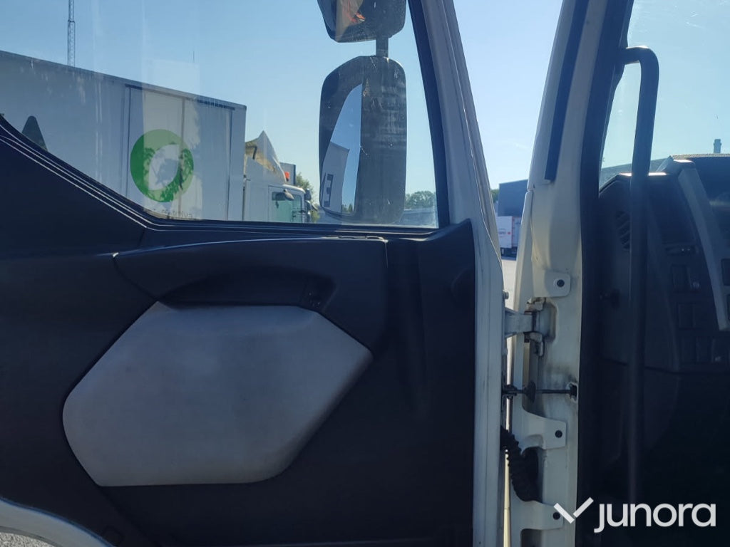 Lastbil Volvo FL 4*2 kylbil