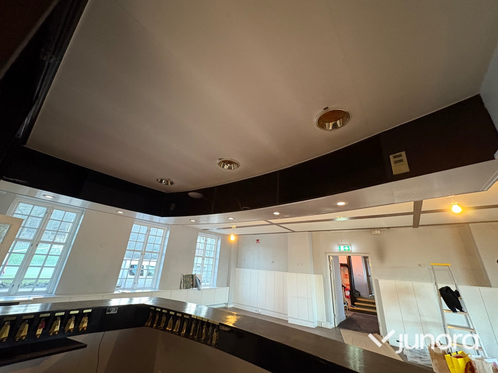 Receptions-/bardisk – med överbyggnad