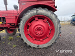 Traktor - Volvo T33, Perkins L4-diesel