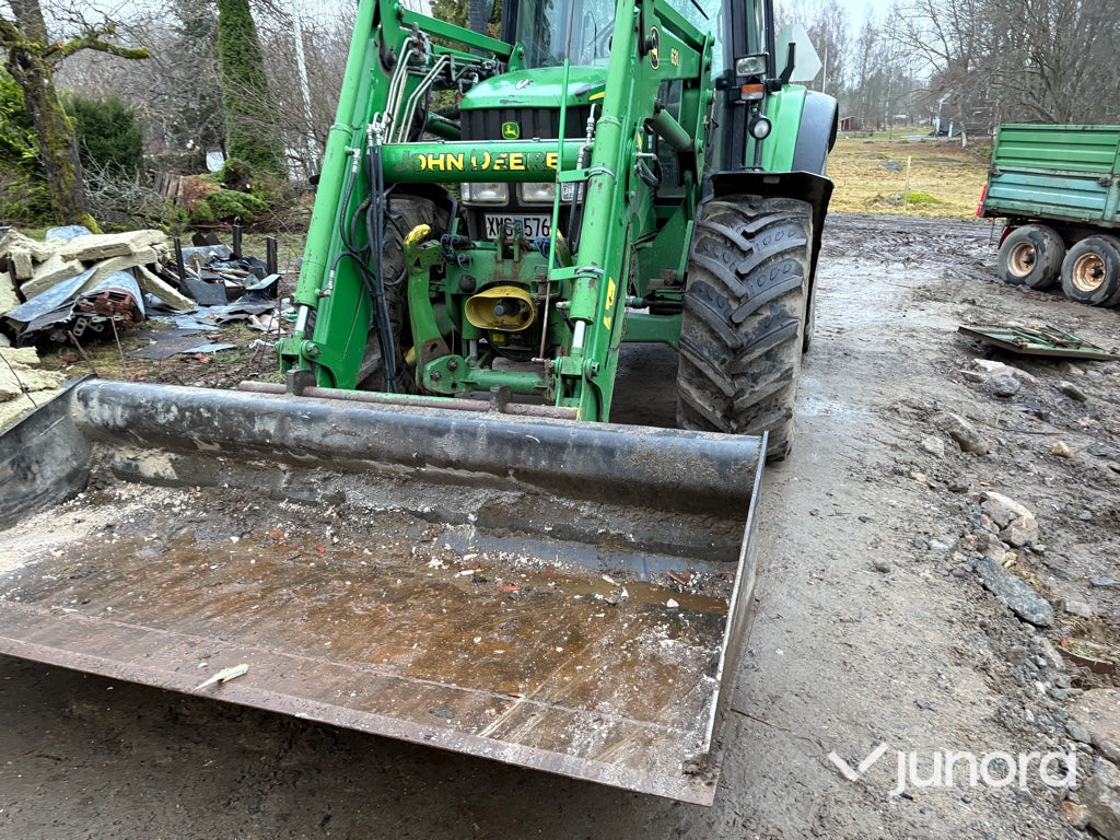 Traktor + Frontlastare - John Deere, 6320