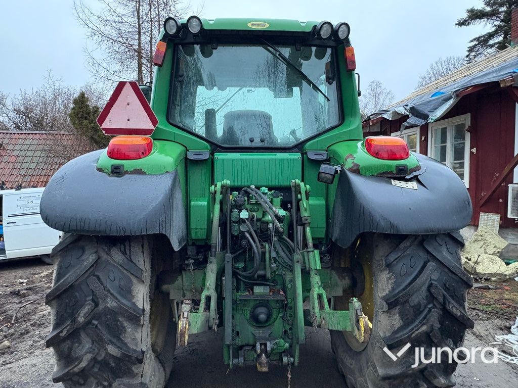 Traktor + Frontlastare - John Deere, 6320
