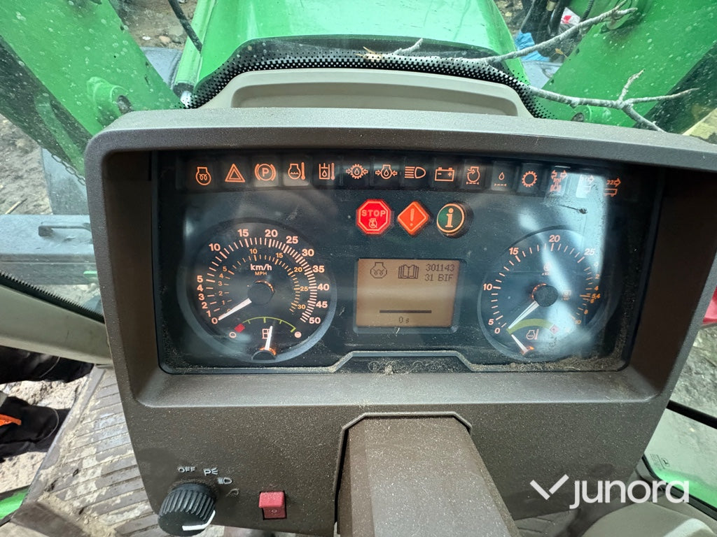 Traktor + Frontlastare - John Deere, 6320