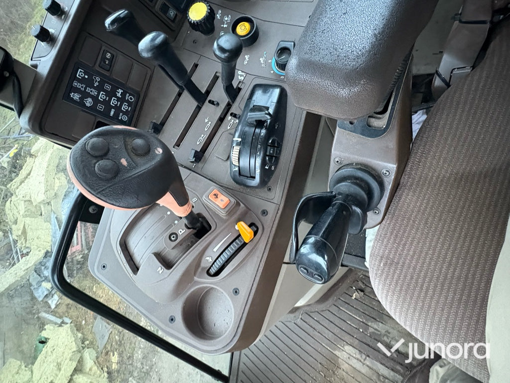 Traktor + Frontlastare - John Deere, 6320