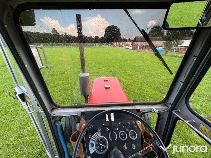 Massey Ferguson 240