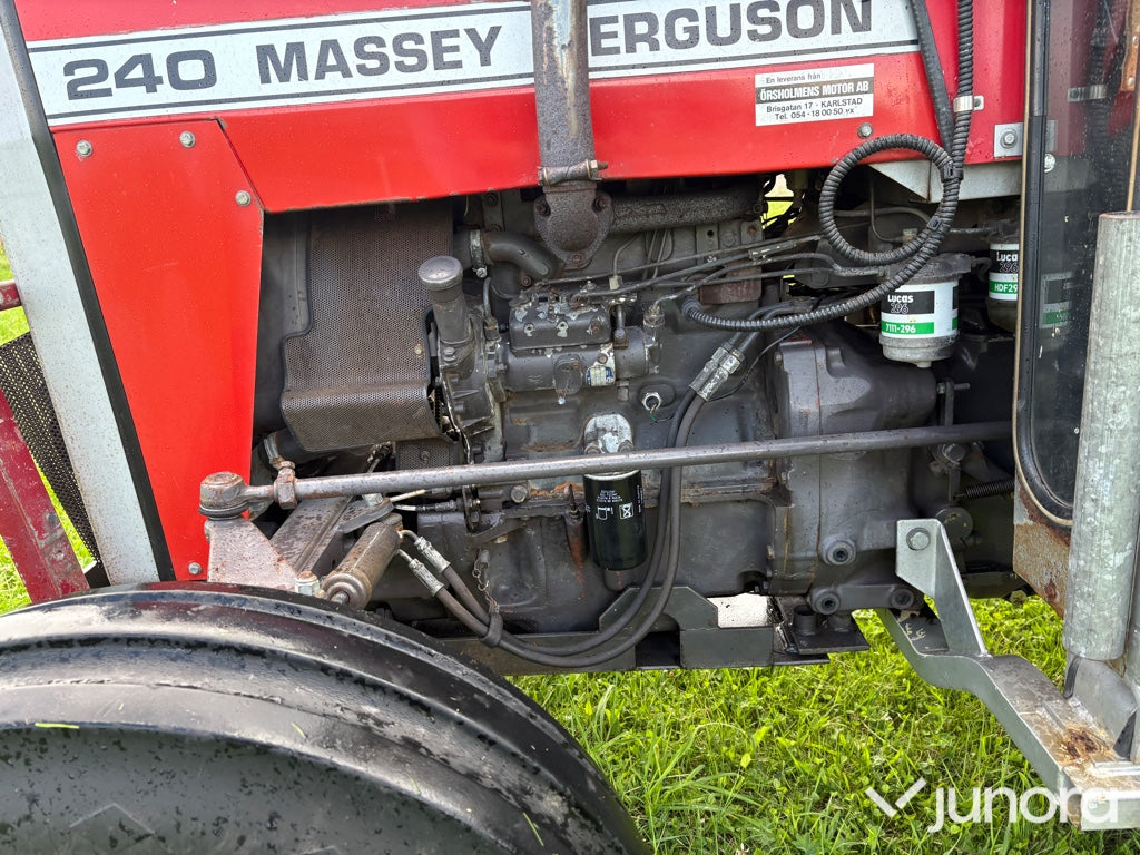Traktor - Massey Ferguson 240