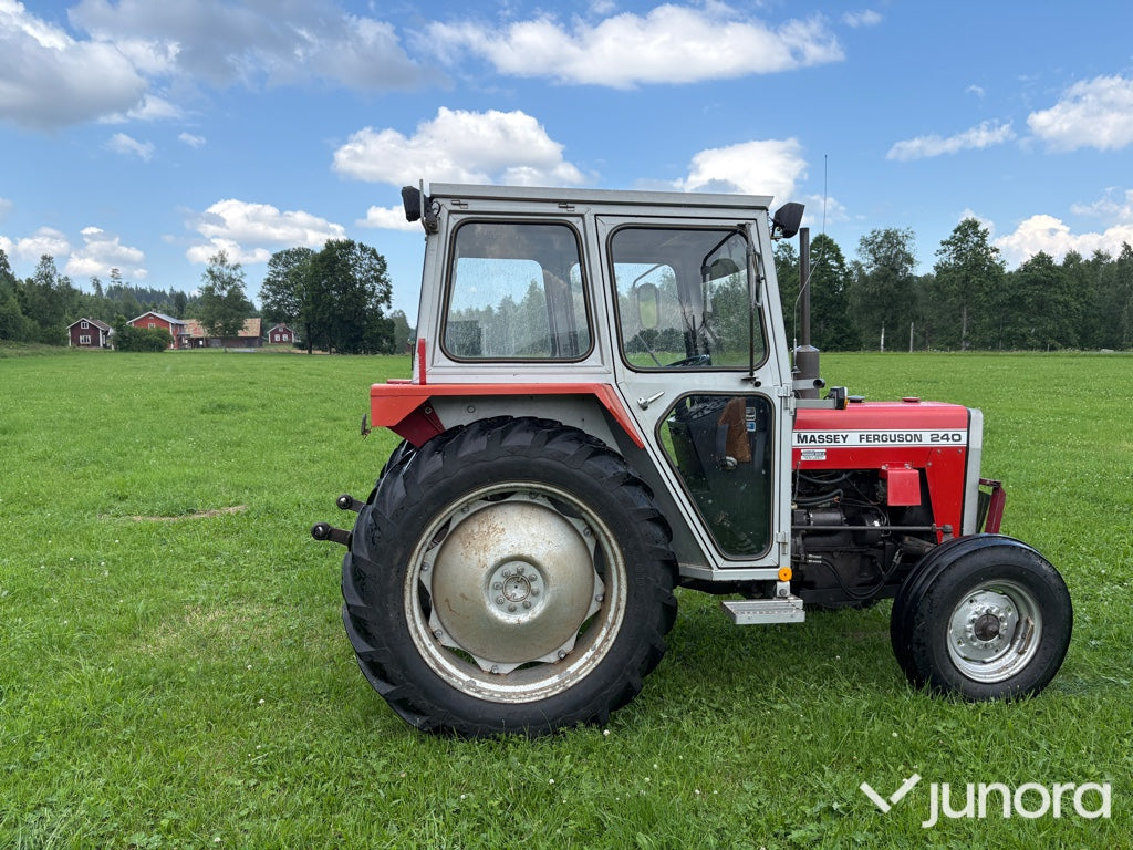 Traktor - Massey Ferguson 240