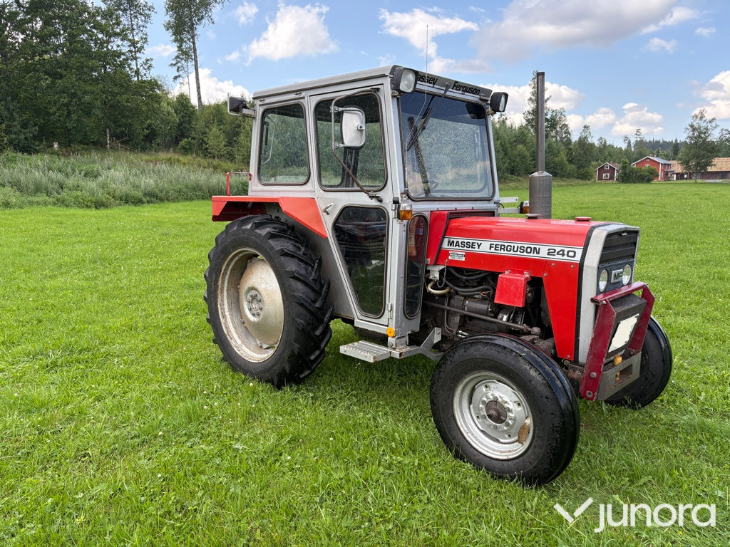 Traktor - Massey Ferguson 240