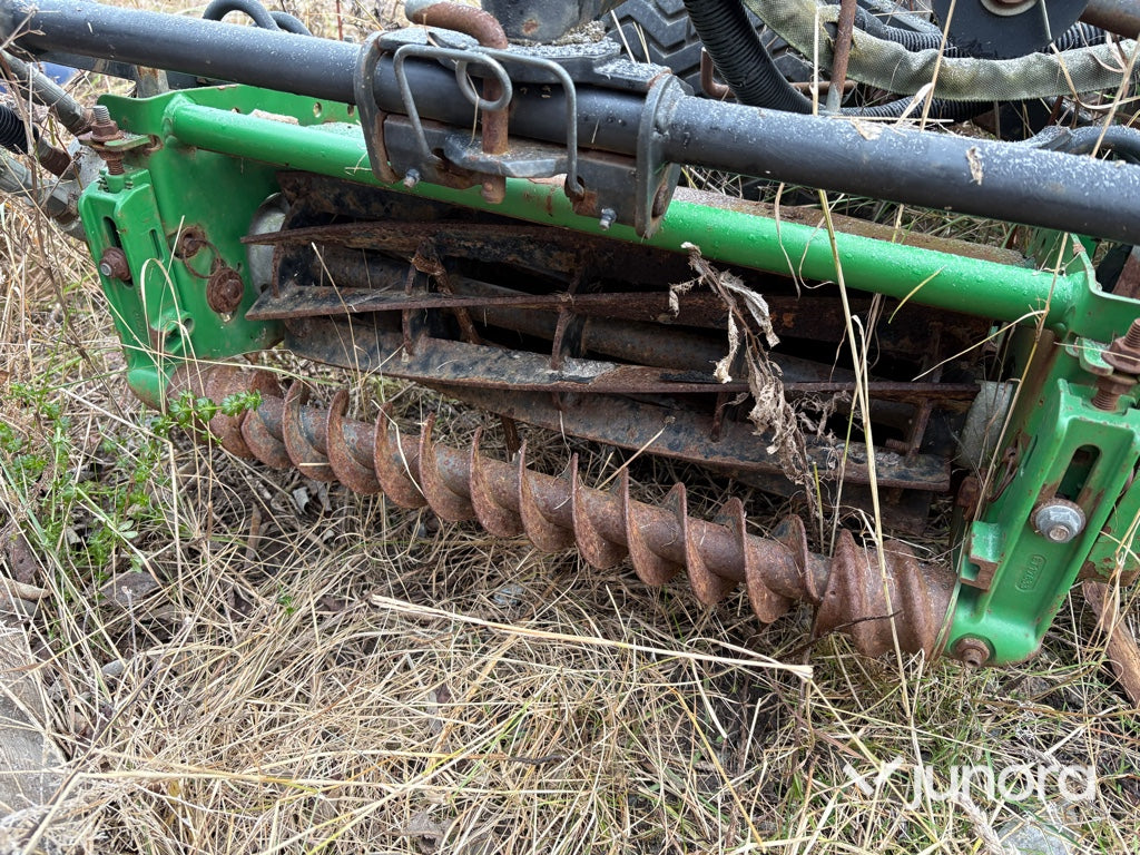 Gräsklippare - John Deere 3235B