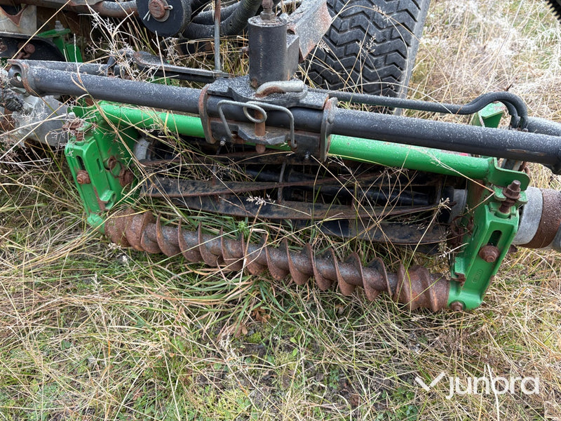 Gräsklippare - John Deere 3235B